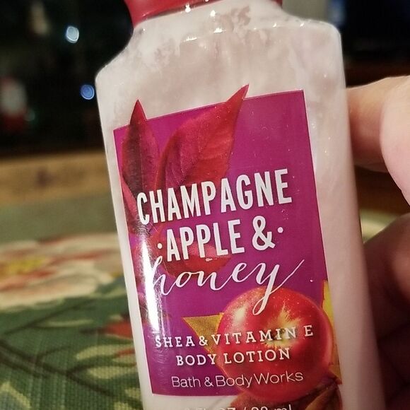 Bath & Body Works Pink Moisturizer - Picture 1 of 1